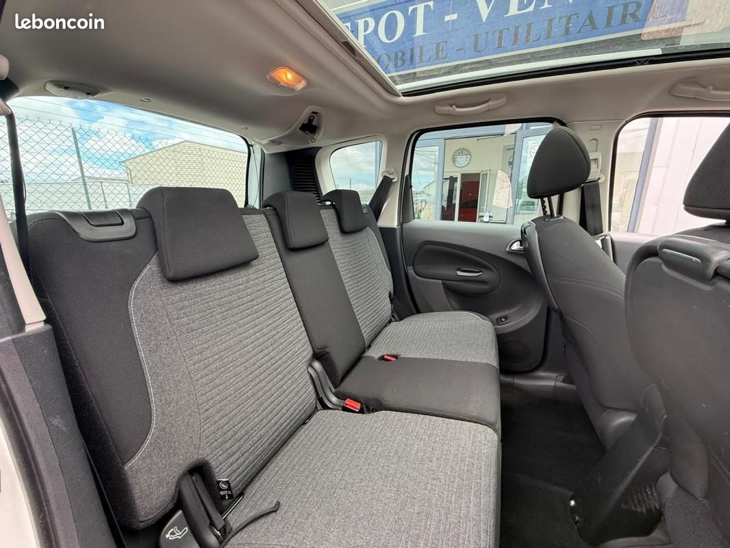Citroën C3 Picasso 1.2 i 110CH EXCLUSIVE GARANTIE 6 MOIS / REPRISE POSSIBLE (image 14)