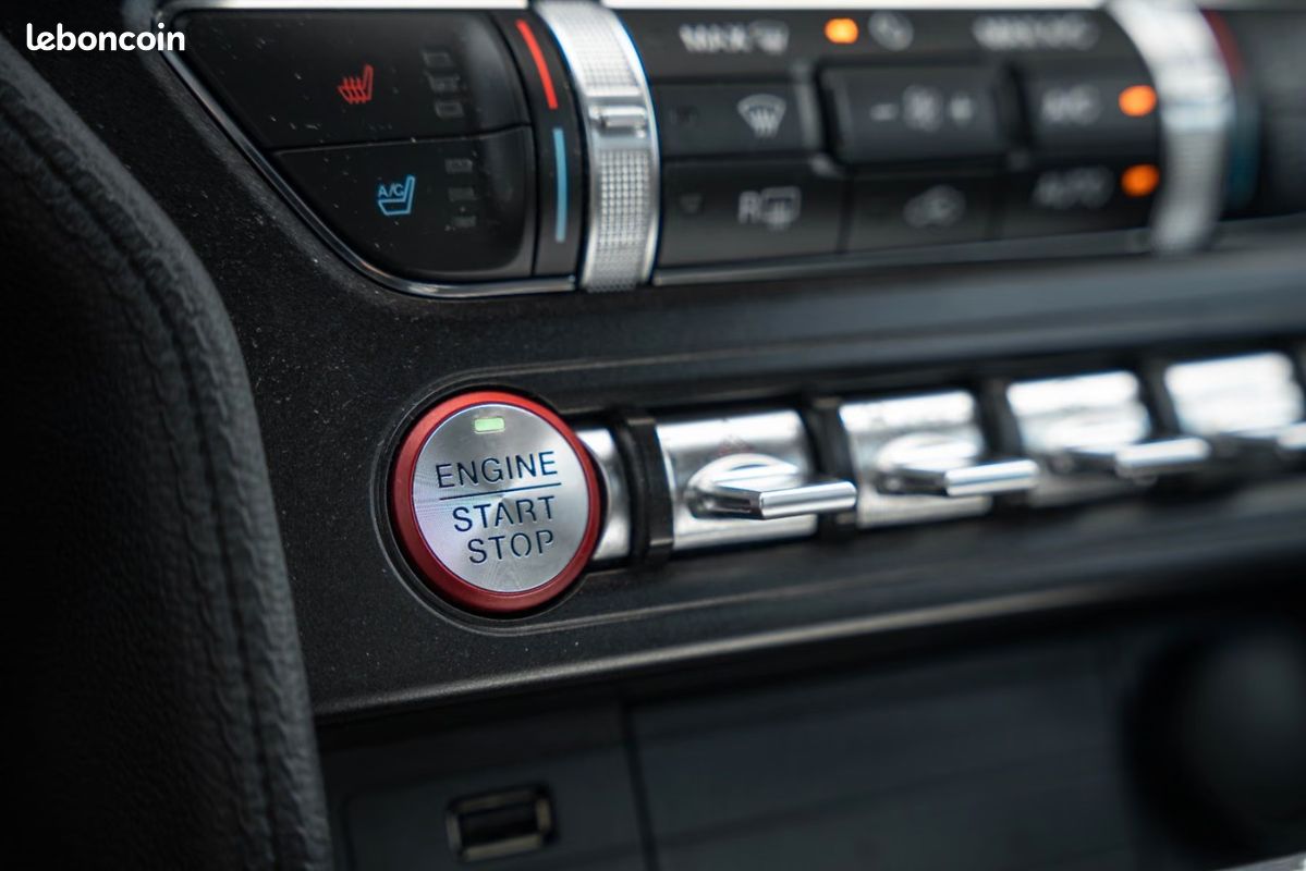 FORD Mustang GT 5.0 V8 450ch Coupé Performance | Launch Control • Différentiel autobloquant • Échappement actif (image 24)