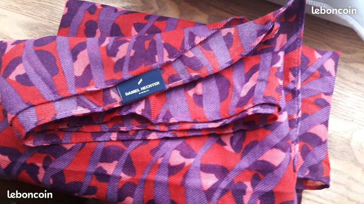 Foulard Daniel Hechter - Multicouleur - Occasion En Très Bon état (jamais Utilisé Selon Vendeur)