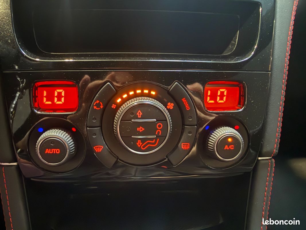 PEUGEOT RCZ R 1.6 THP 270CH / GARANTIE 12 MOIS EDITION LIMITÉe (image 18)