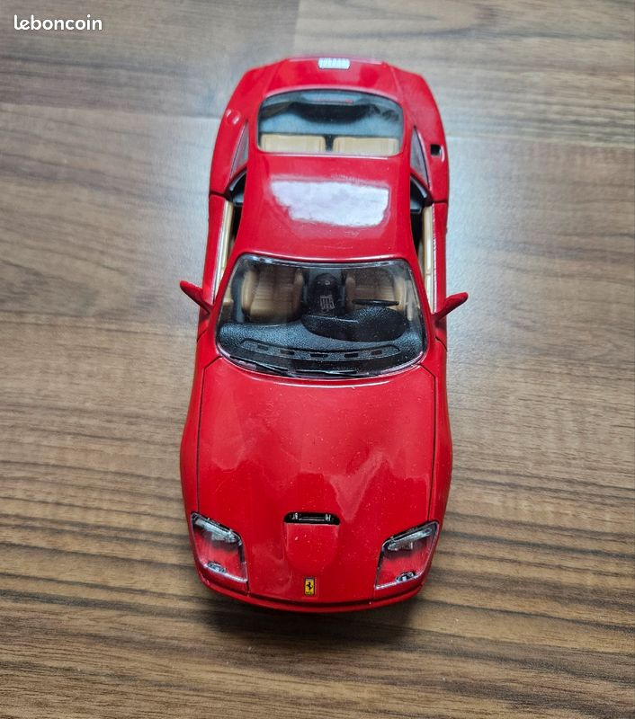 Voiture de collection miniature Ferrari 550 Maranello marque
