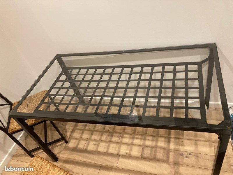 Ensemble table et 4 chaises en métal et verre (image 5)