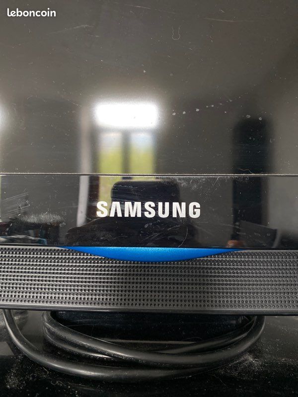 Télé Samsung 66cm 26pouces «  le26b350f1w » (image 4)