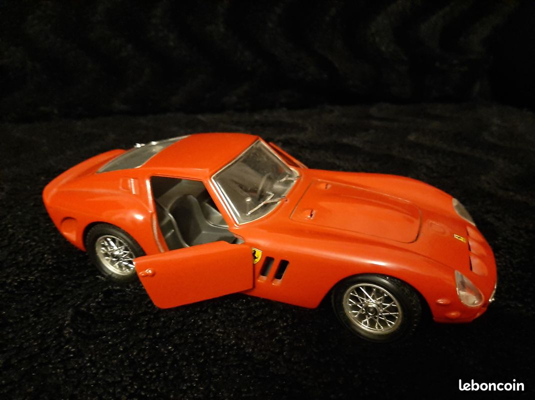 FERRARI 250 LE Mans 1/18 Burago 1965 made in Italy EUR 19,80 - FR