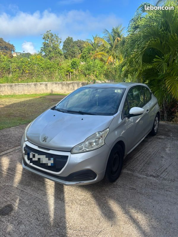 Peugeot 208 (image 1)