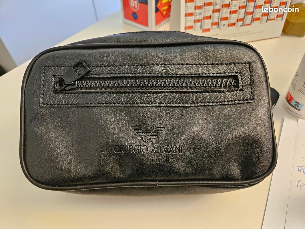 Sacoche Giorgio Armani (image 1)