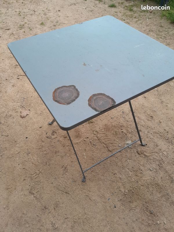 Table métal pliante (image 1)