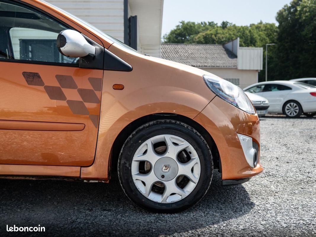 RENAULT TWINGO GT 1.2i 100Ch - DISTRIBUTION FAITE (image 8)