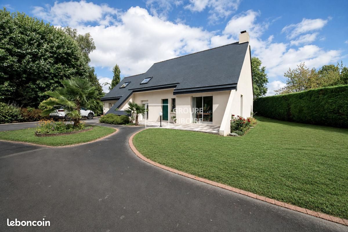 Maison 5 pièces 125 m² · à La Mézière · 125 m² · 379 800 €
