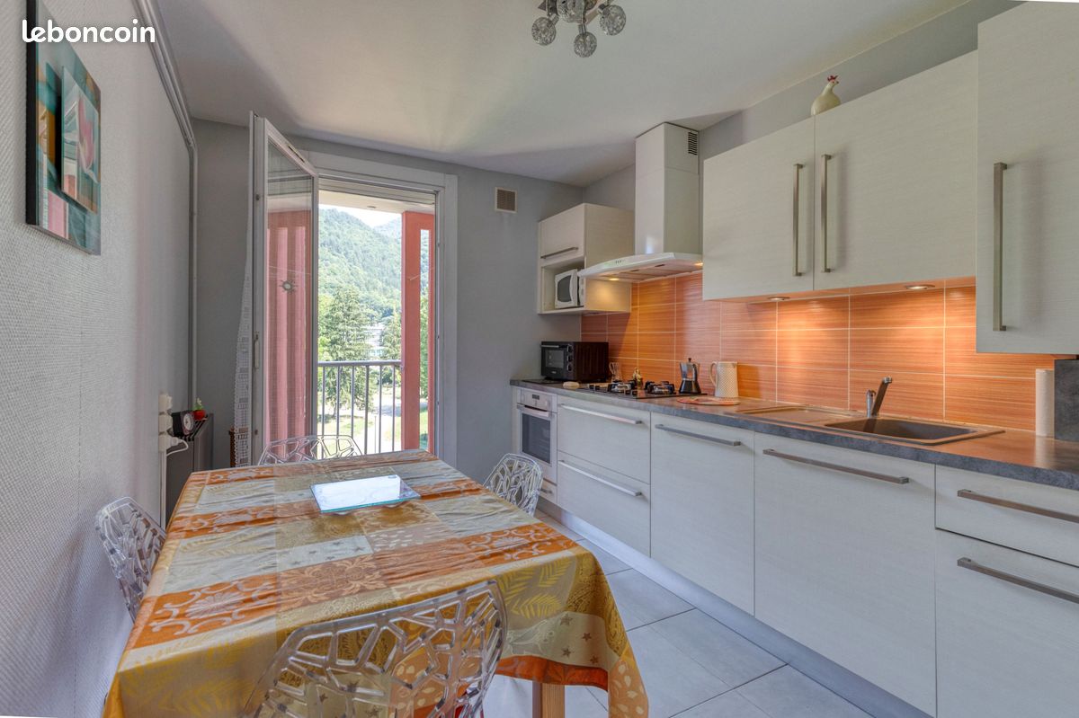 Appartement 4 pièces 81 m² · à Saint-Martin-d'Hères · 81 m² · 160 000 €