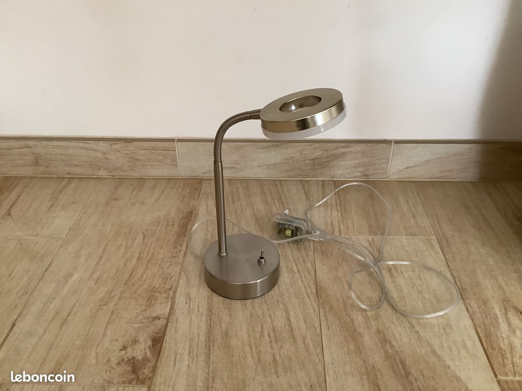 Lampe de bureau (image 1)