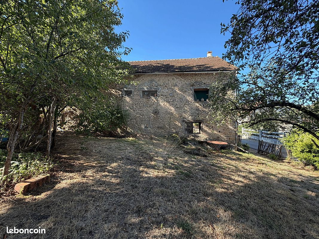 Maison 5 pièces 152 m² · à Montenoison · 152 m² · 69 900 €