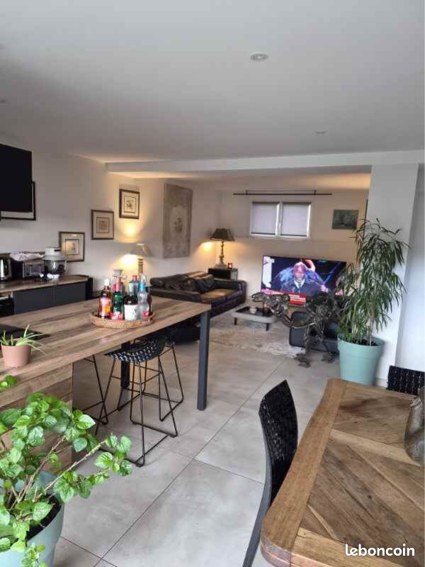 Appartement 4 pièces 100 m² · à Ampuis · 100 m² · 1 100 €/mois