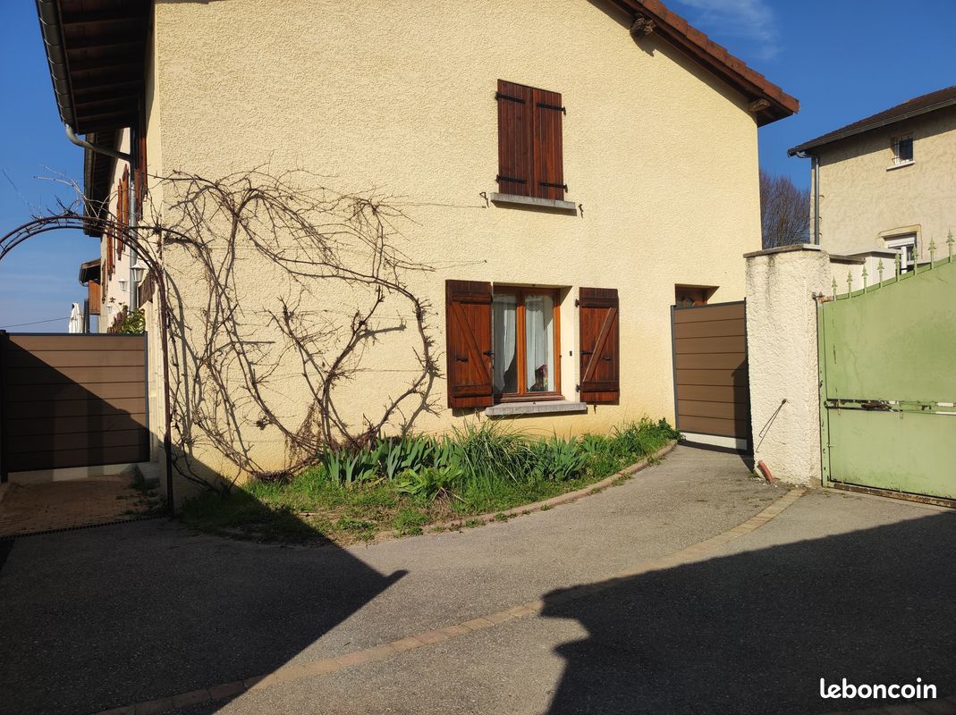 Maison 2 pièces 44 m² · à Vaulx-Milieu · 44 m² · 1 490 000 €