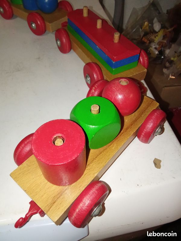 Vend 2 petit train en bois avec wagon (image 4)
