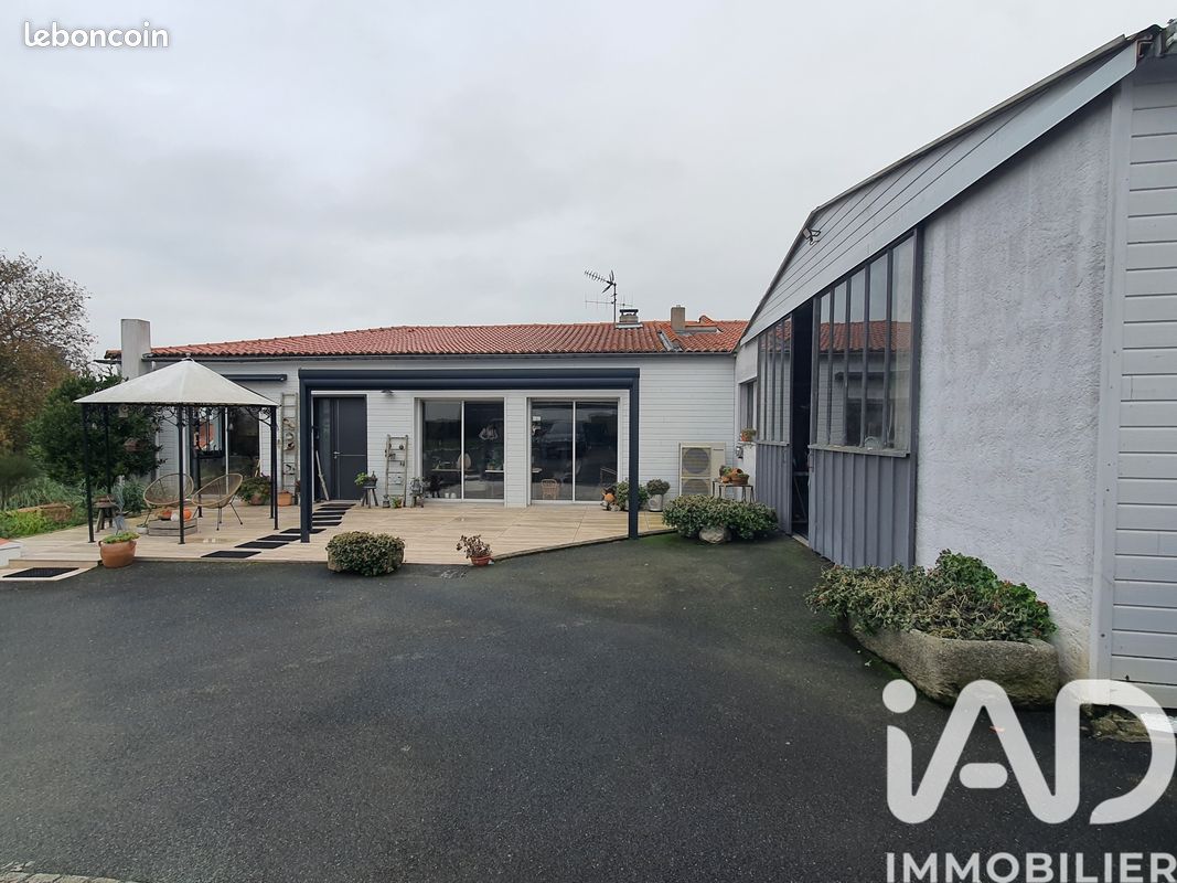 Maison 8 pièces 220 m² (image 17)
