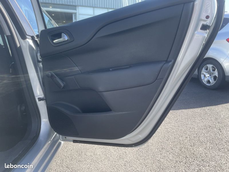 Citroen C4 1.6 HDI 90 FAP VITAMINE II (image 9)