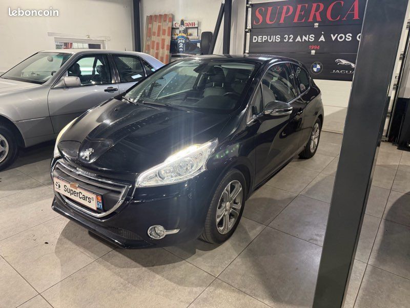 Peugeot 208 1.6 120 CH Allure (image 1)