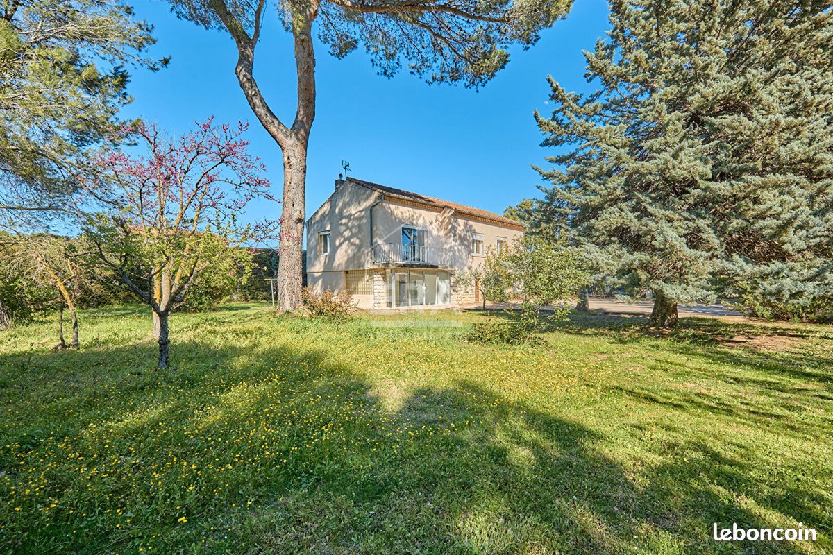 Maison 4 pièces 180 m² · à Aix-en-Provence · 180 m² · 750 000 €
