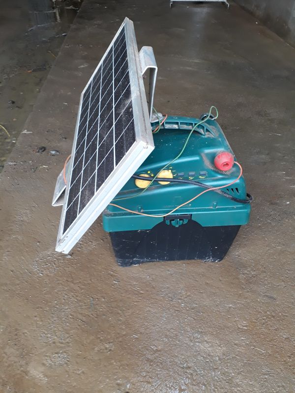 Electrificateur cloture solaire kit solaire ranger B8 Horizont Pièces  tracteurs, pièces moteur