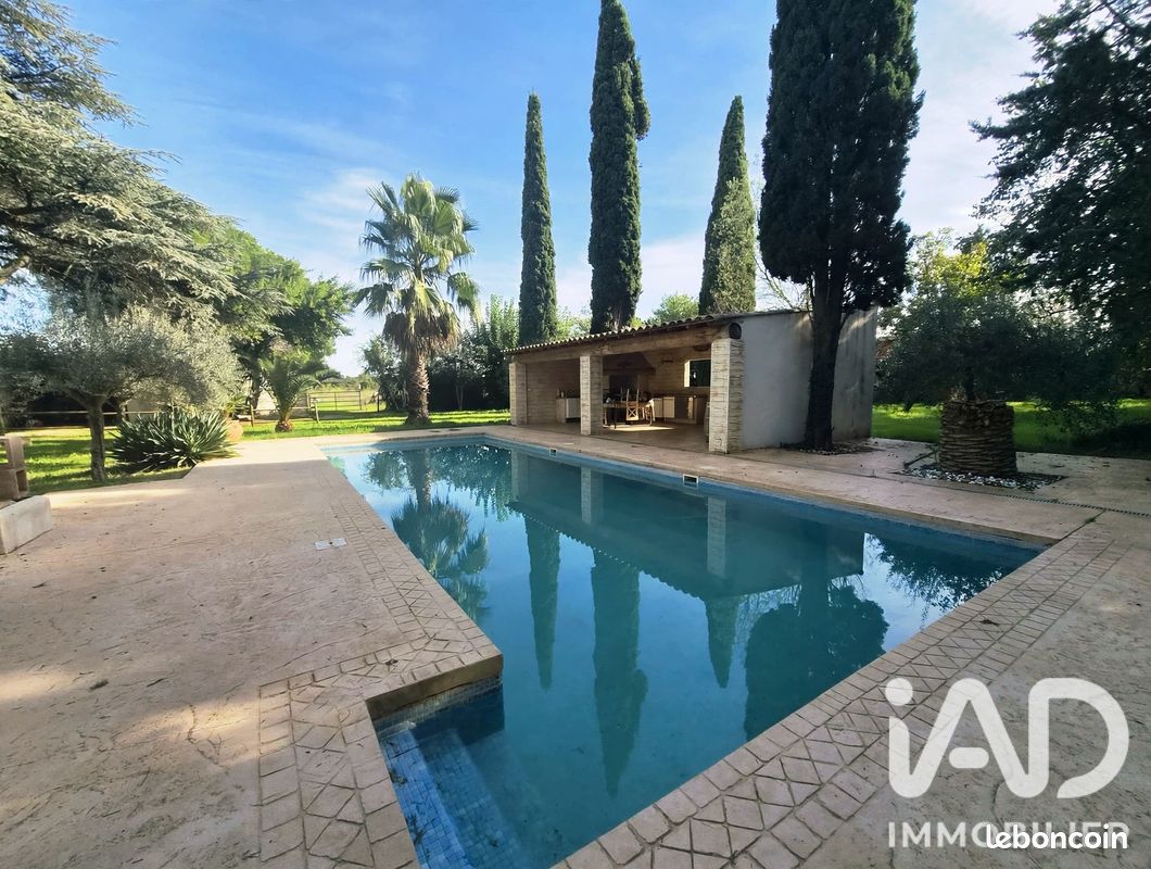 Maison 7 pièces 214 m² · à Redessan · 214 m² · 696 800 €