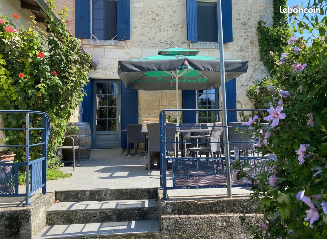 Maison 9 pièces 140 m² · à Jaure · 140 m² · 700 €