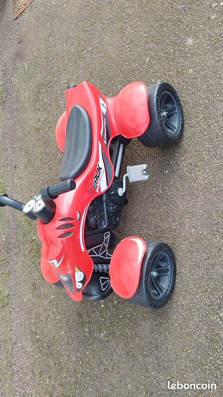 Quad a pédales pour enfants neuf (image 2)