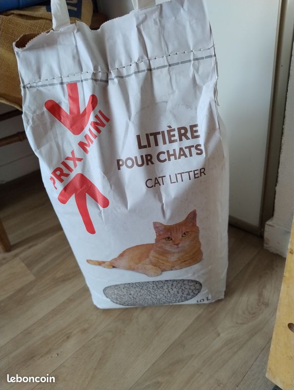 Sacs de litière à donner (image 1)