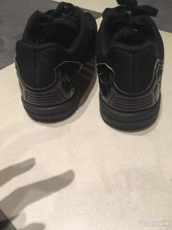 Adidas noir (image 2)