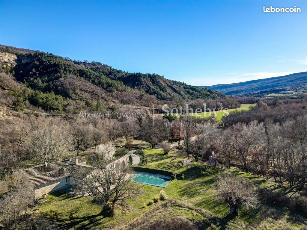 Maison 15 pièces 600 m² · à Forcalquier · 600 m² · 1 350 000 €