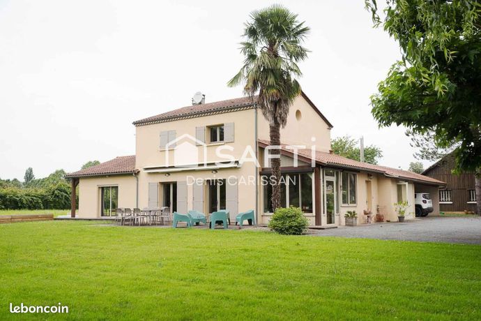 Propriété 7 pièces 173 m²
