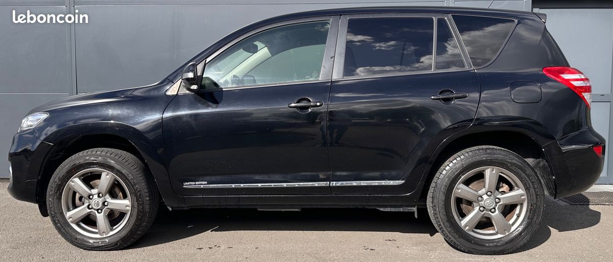 Toyota RAV4 2.2 D4D 150 Cv LIMITED EDITION ✅ SUIVI ENTRETIEN ✅ (image 2)