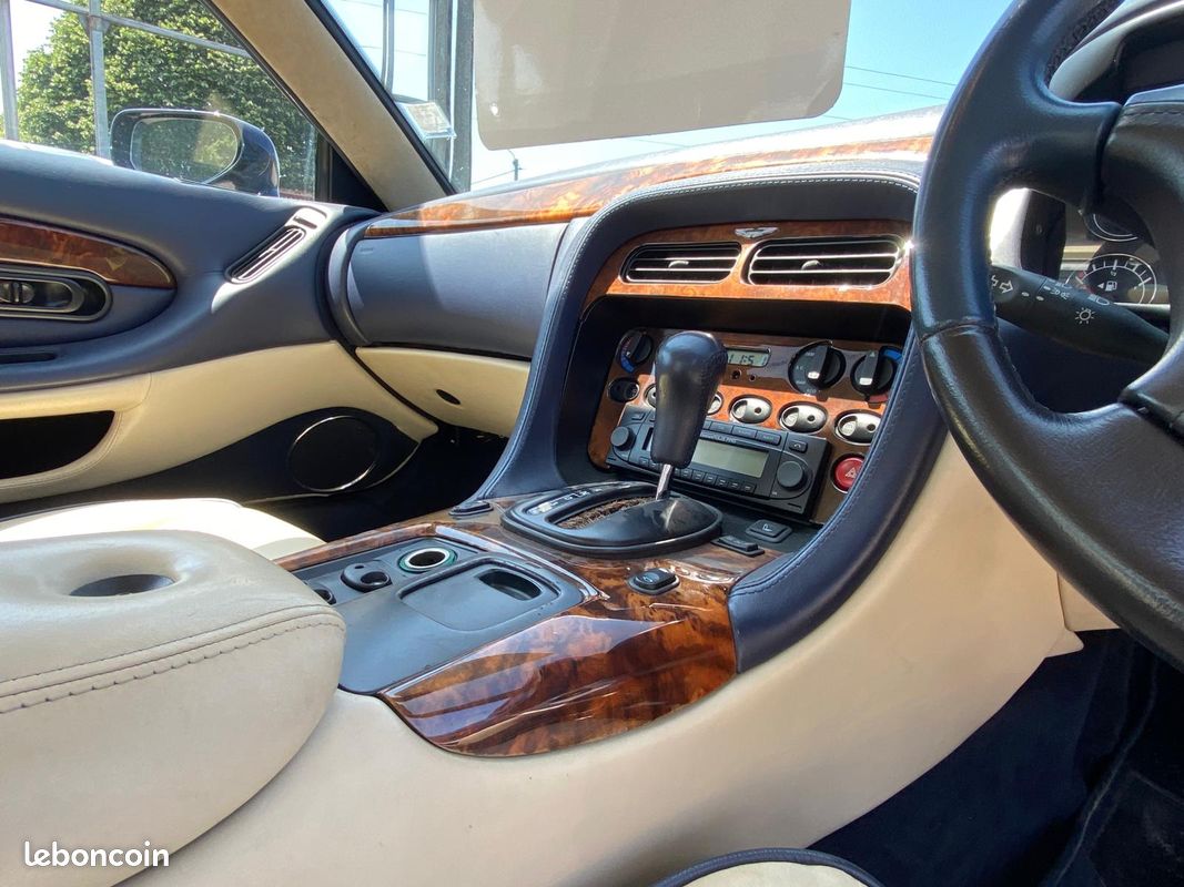 Aston Martin DB7 6 cylindres 3.2 340cv - Financement à partir de 340e/Mois (image 18)