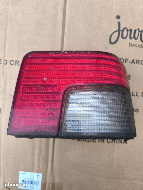 Feu Arrière Principal Droit Pour PEUGEOT 205 PHASE 2 - Réf 0000635129, Occasion