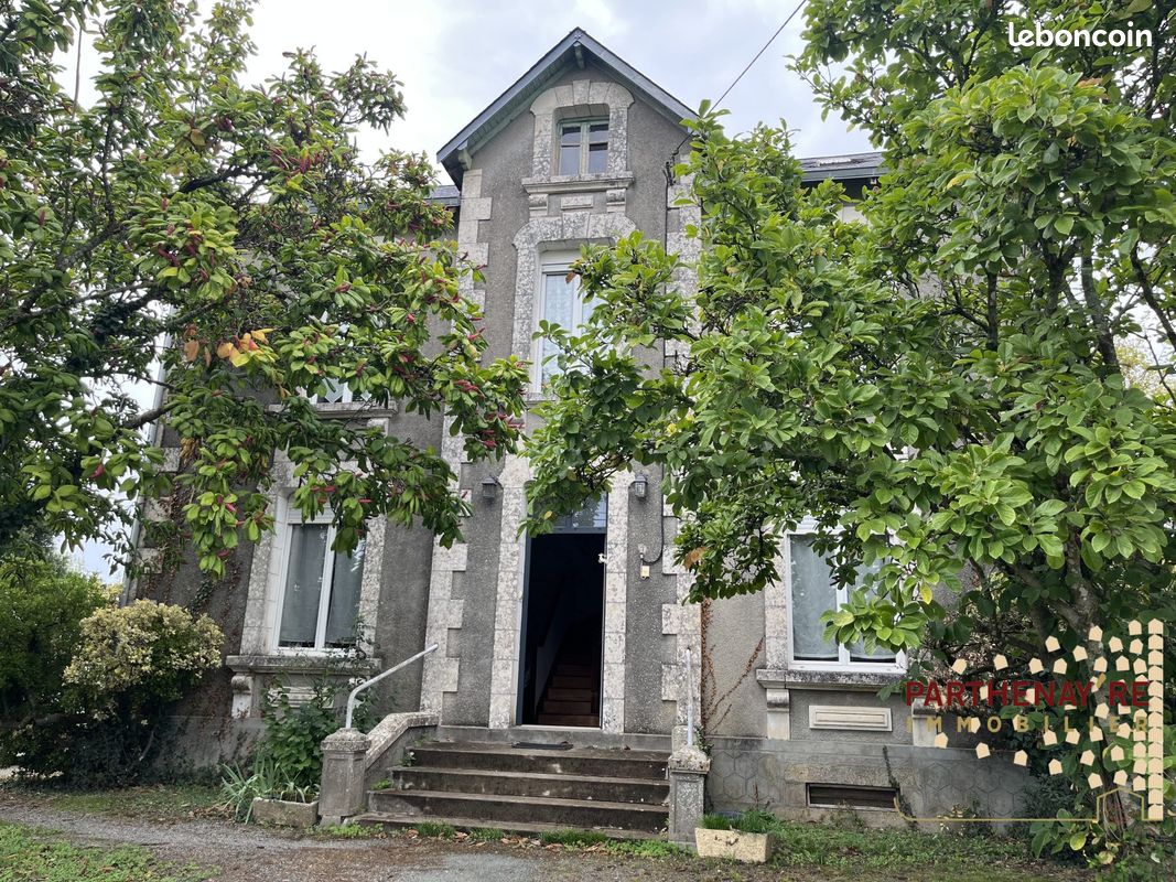 Maison 6 pièces 157 m² · à Mazières-en-Gâtine · 157 m² · 231 000 €
