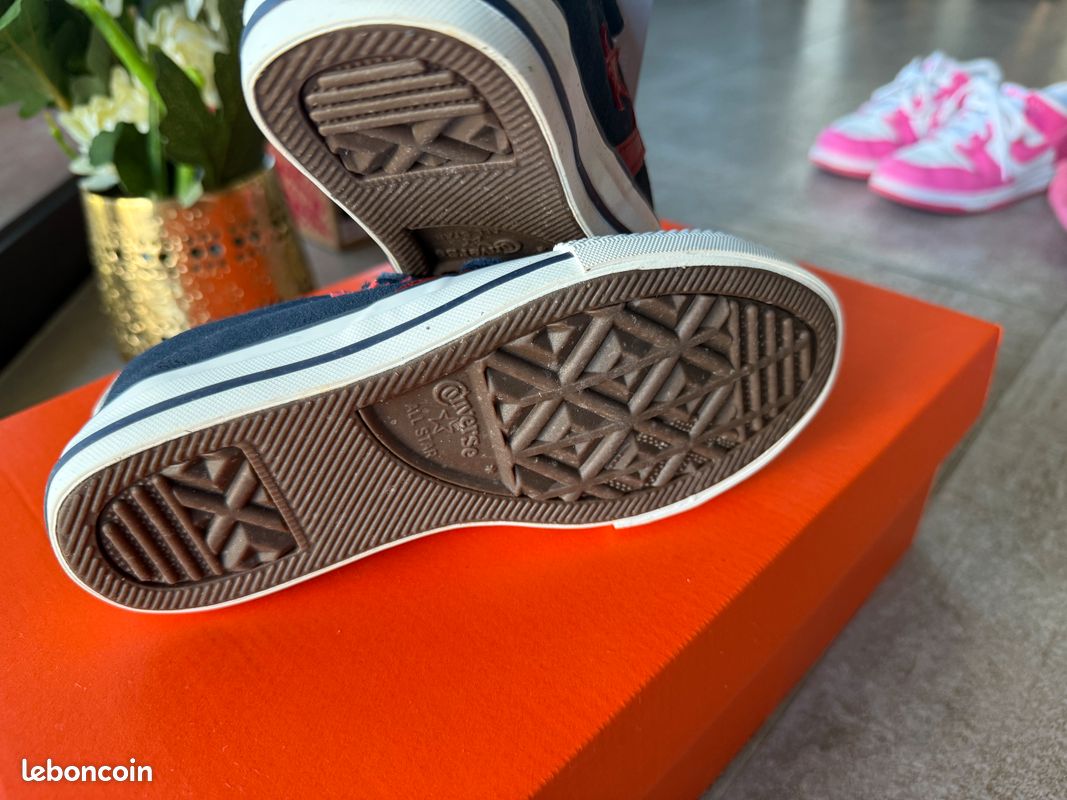 Converse à scratch neuves en 28,5 Chaussures