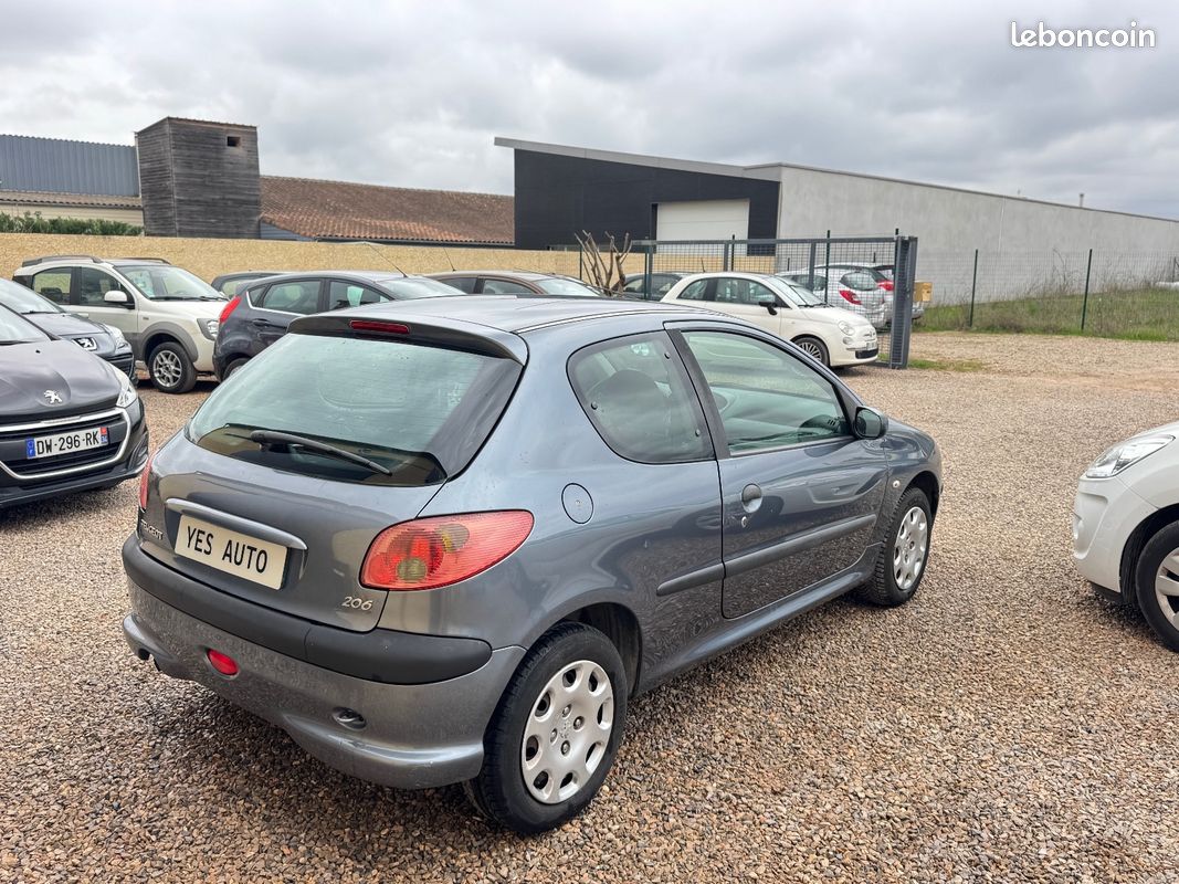 PEUGEOT 206 1.4e 75ch Urban CLIM EMBRAYAGE NEUF (image 4)