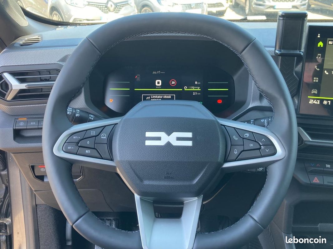 DACIA DUSTER 1.2 mild hybrid 140 journey (image 12)