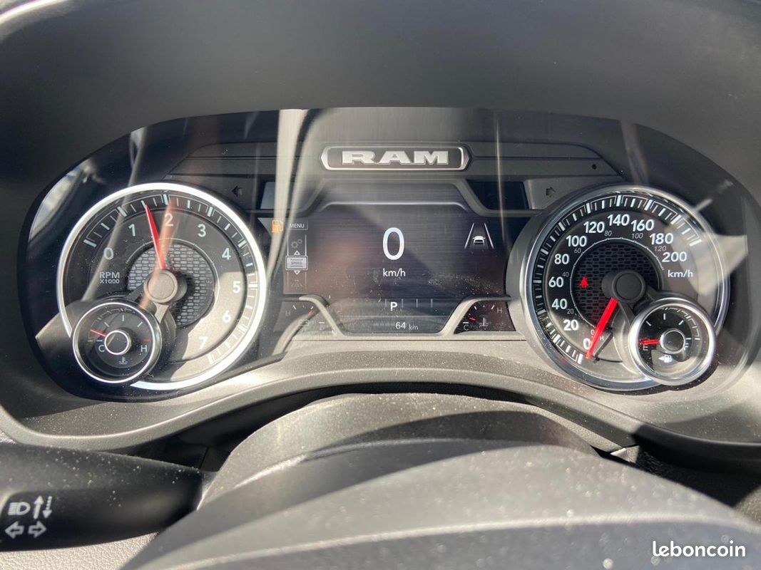 Dodge ram 1500 crew cab bighorn night edition (image 16)