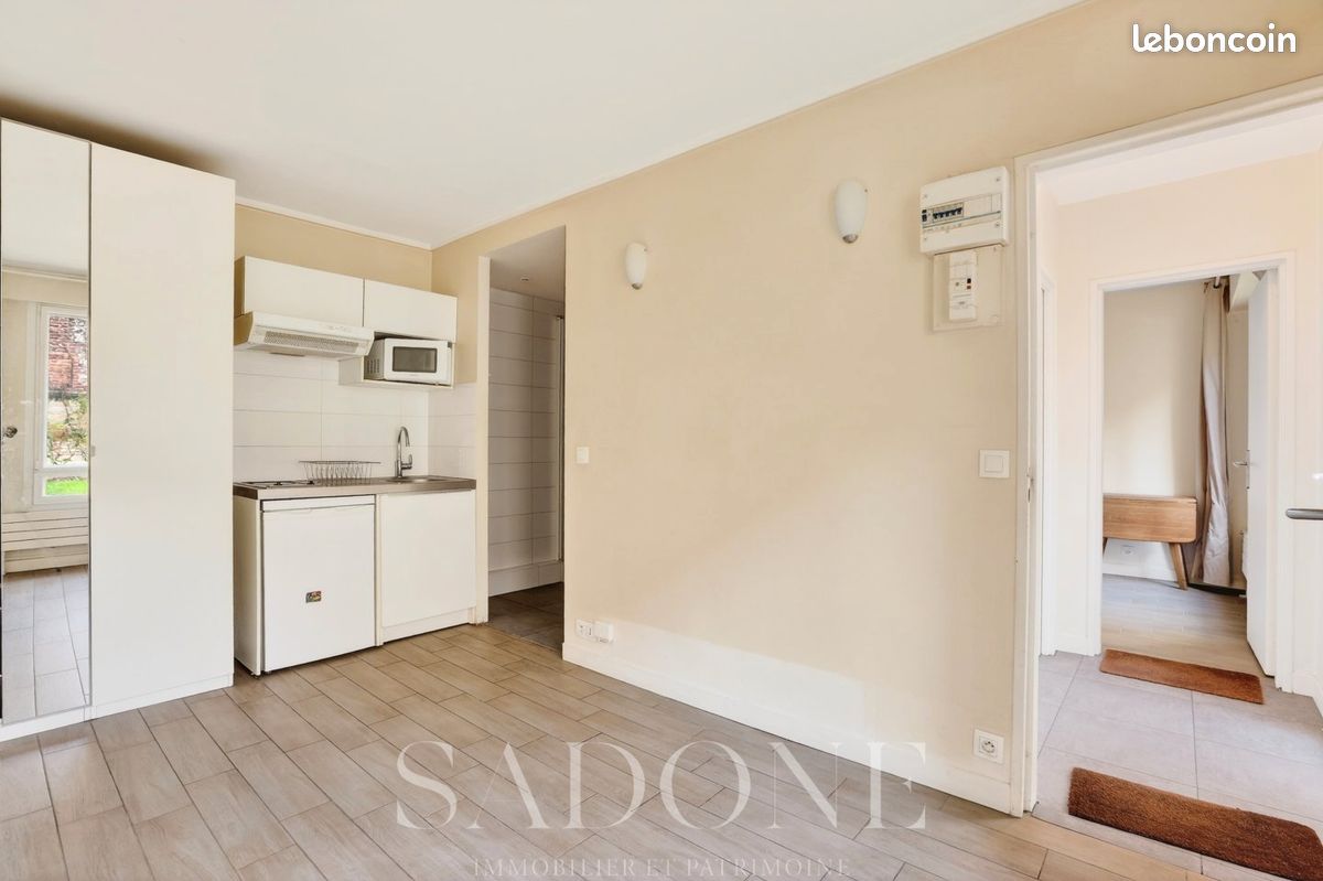 Appartement 2 pièces 27 m² · à Neuilly-sur-Seine · 27 m² · 330 000 €