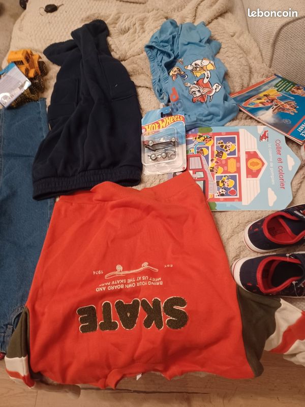 A vendre ensemble 6vn ans neuf avec jean basket neuf spiderman 28 et jouet neuf (image 6)