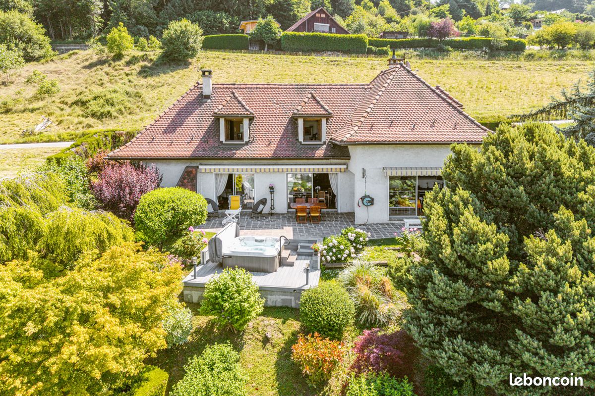 Maison 7 pièces 138 m² · à Ugine · 138 m² · 650 000 €
