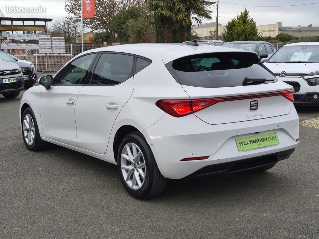 Seat leon 2.0 diesel 150 boite automatique camera de recul + radar av/arr + carplay + full led (image 3)