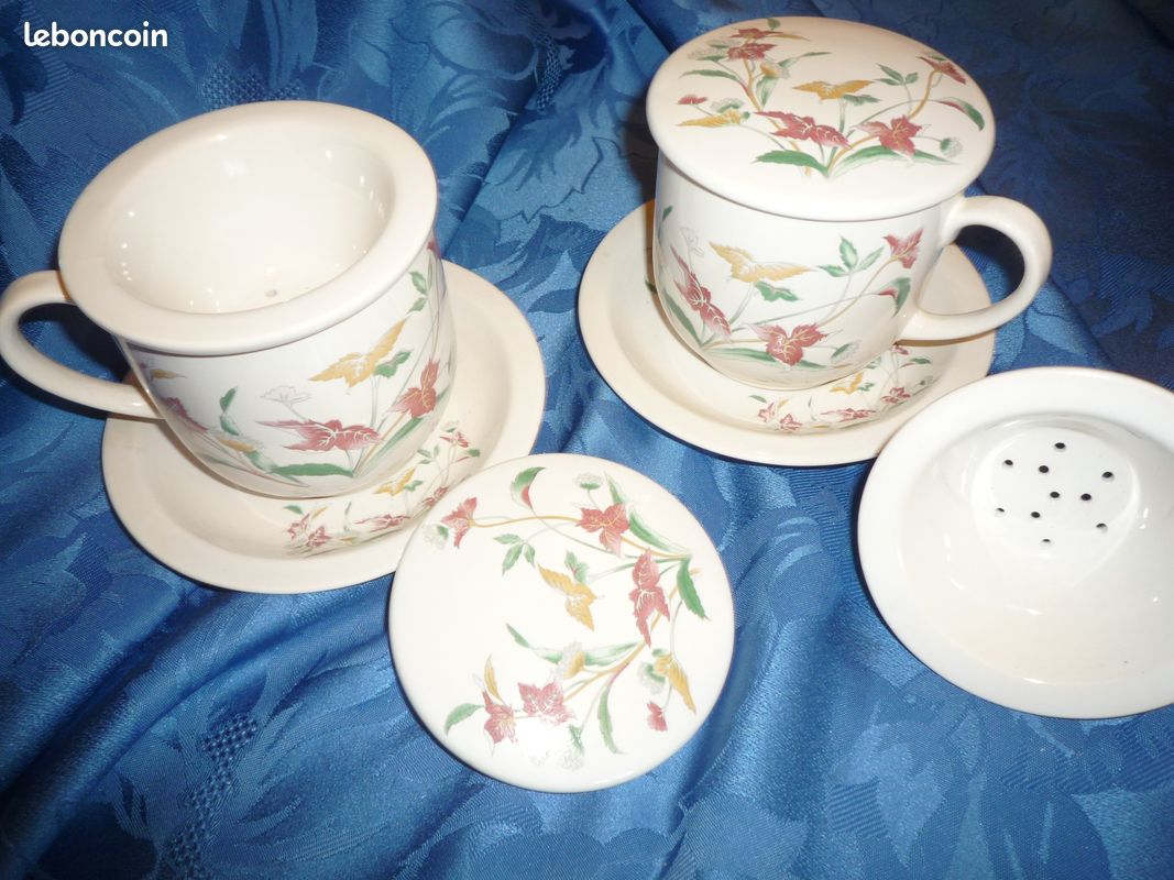 2 tasses MUG, avec couvercle, infuseur et soucoupe.- EV58 (image 1)