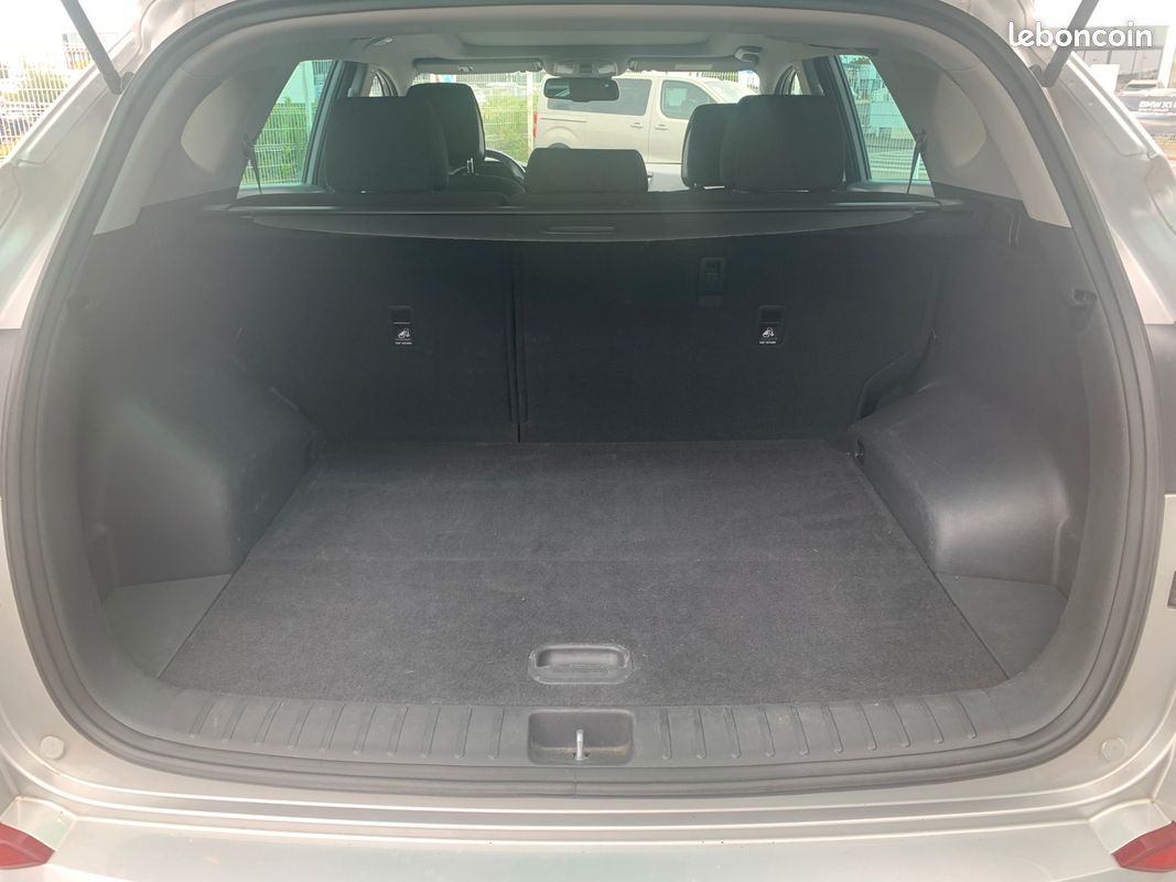 Hyundai Tucson 141 chevaux | Creative | Caméra de recul | Attelage | Roue de secours (image 20)