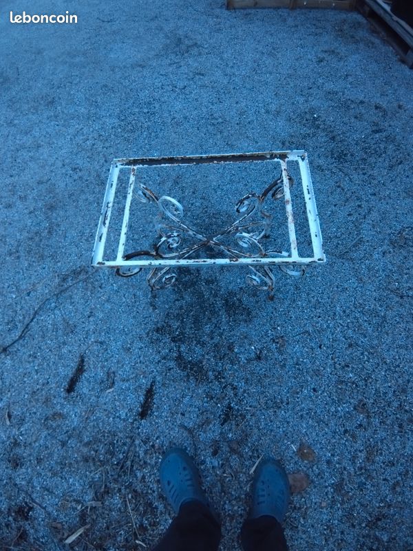 Table en fer forgé (image 4)