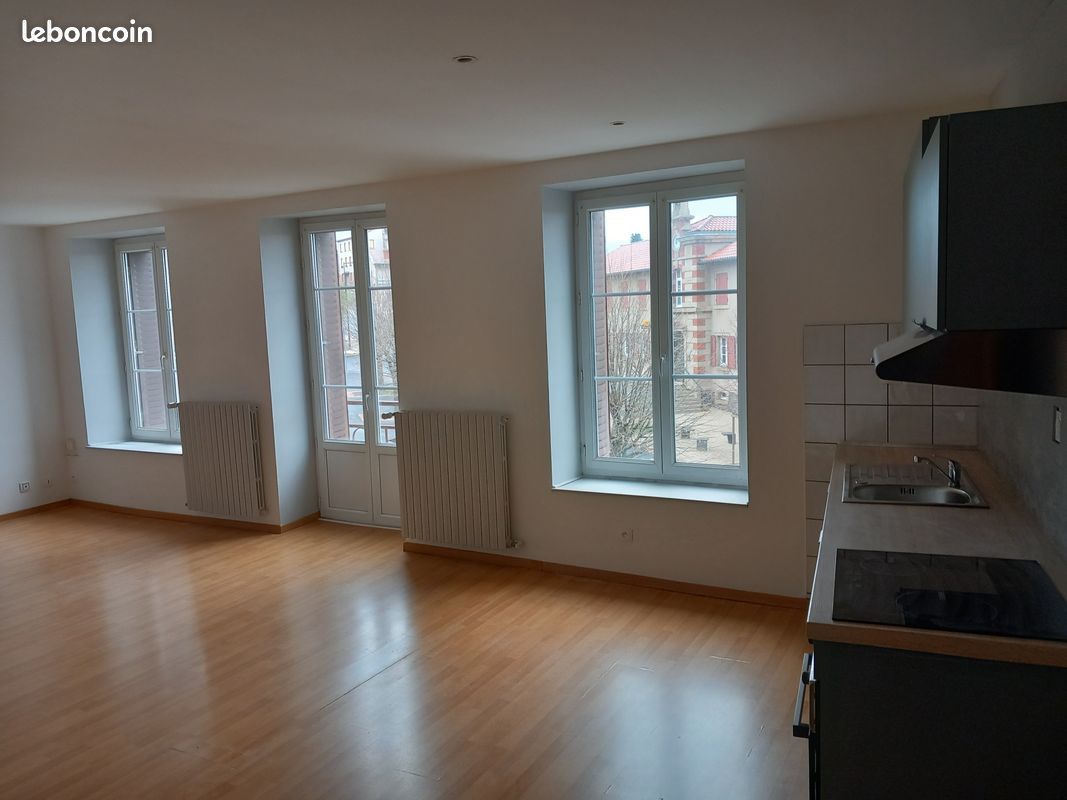 Appartement 4 pièces 85 m² · à Bains · 85 m² · 755 €/mois