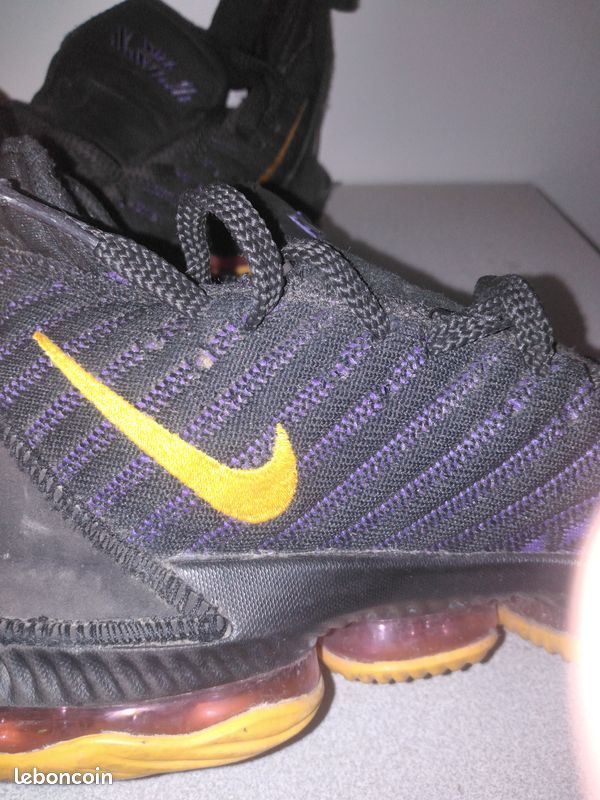Chaussure lebron james 43 (image 2)