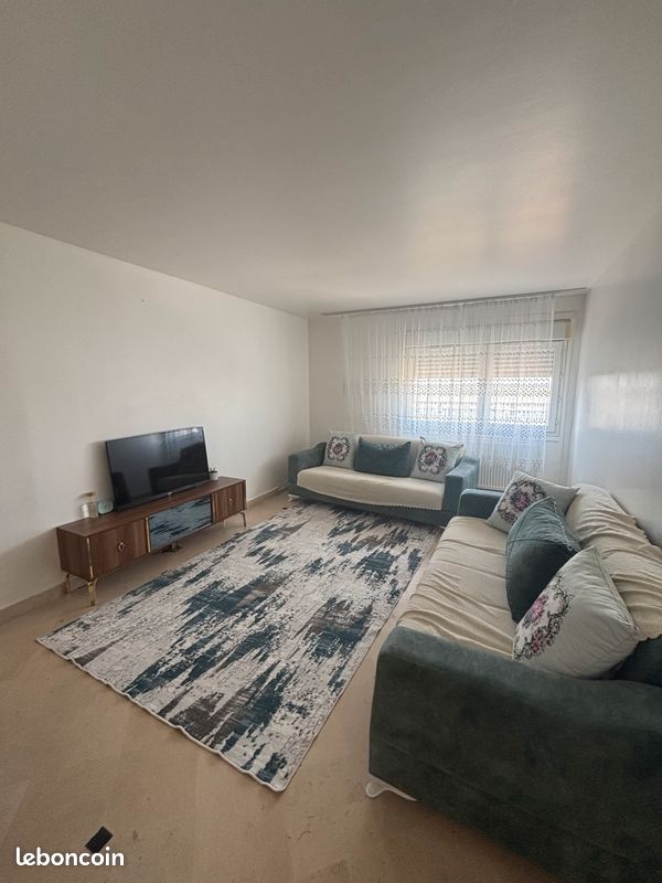 Appartement 5 pièces 100 m² · à Villeneuve-la-Garenne · 100 m² · 222 000 €