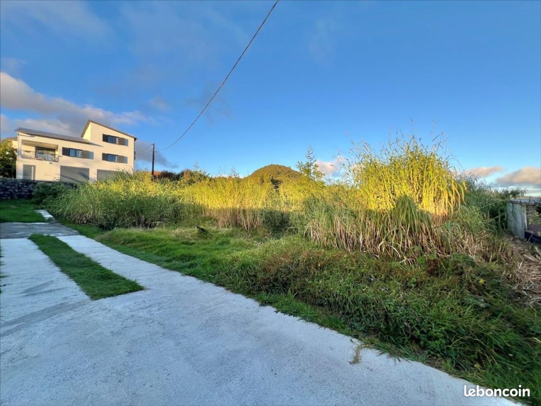 Terrain 653 m² · à Le Tampon · 653 m² · 163 000 €